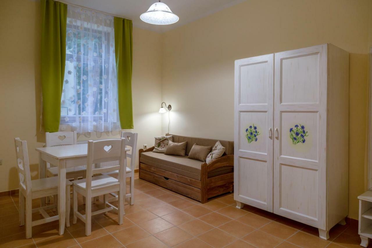 Balzsam Apartmanhaz هاركاني المظهر الخارجي الصورة