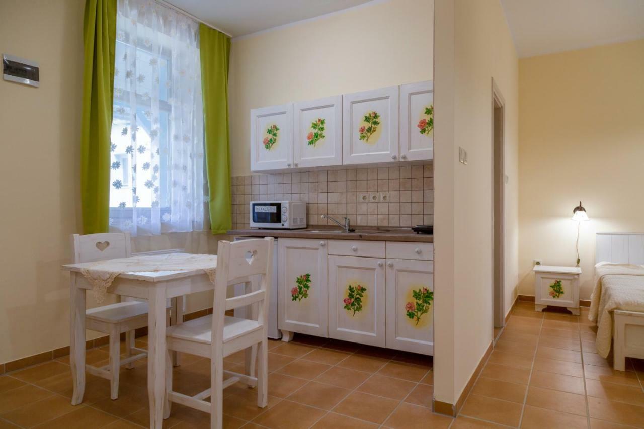 Balzsam Apartmanhaz هاركاني المظهر الخارجي الصورة