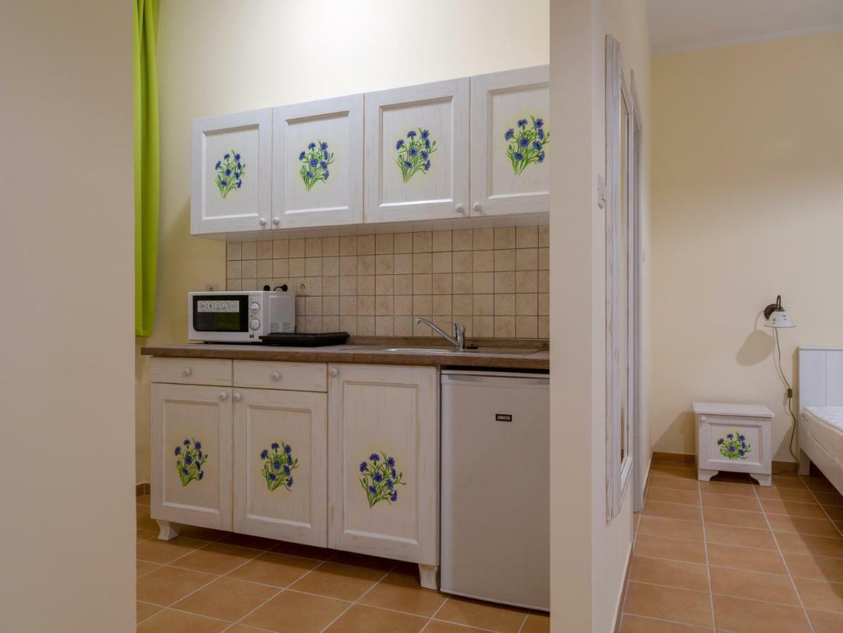 Balzsam Apartmanhaz هاركاني المظهر الخارجي الصورة