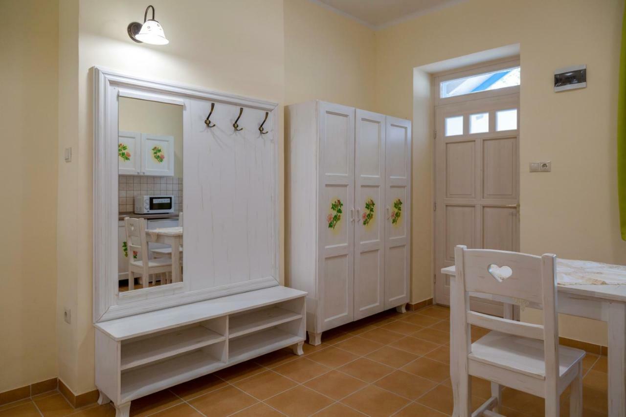 Balzsam Apartmanhaz هاركاني المظهر الخارجي الصورة